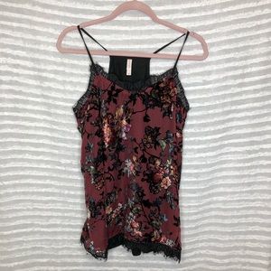 Floral lace tank top